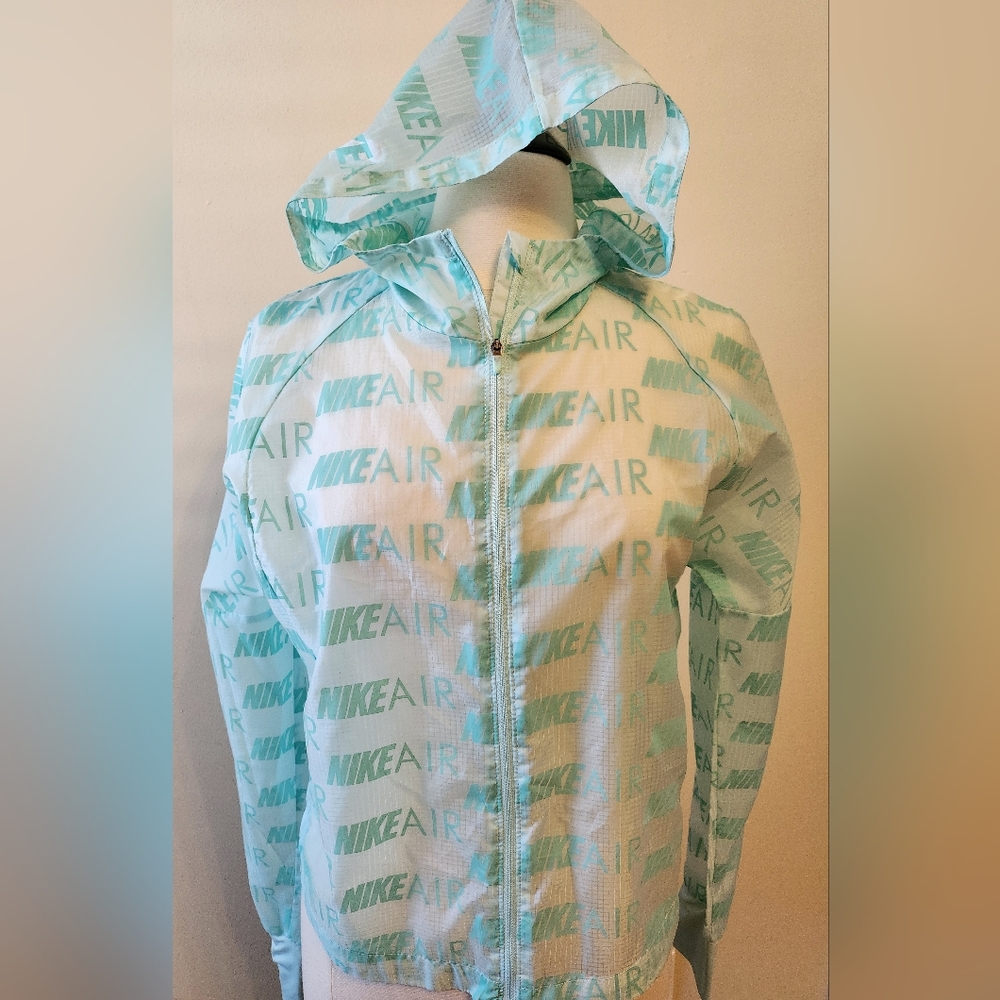 Nike Windbreaker Jacket Size Small NWOT